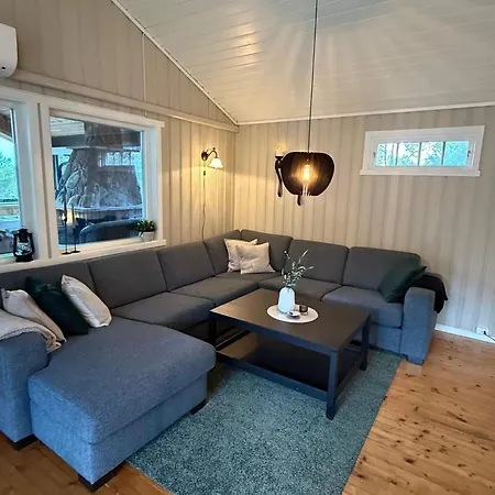 8 Person In Hellandsjoen Hellandsmoen